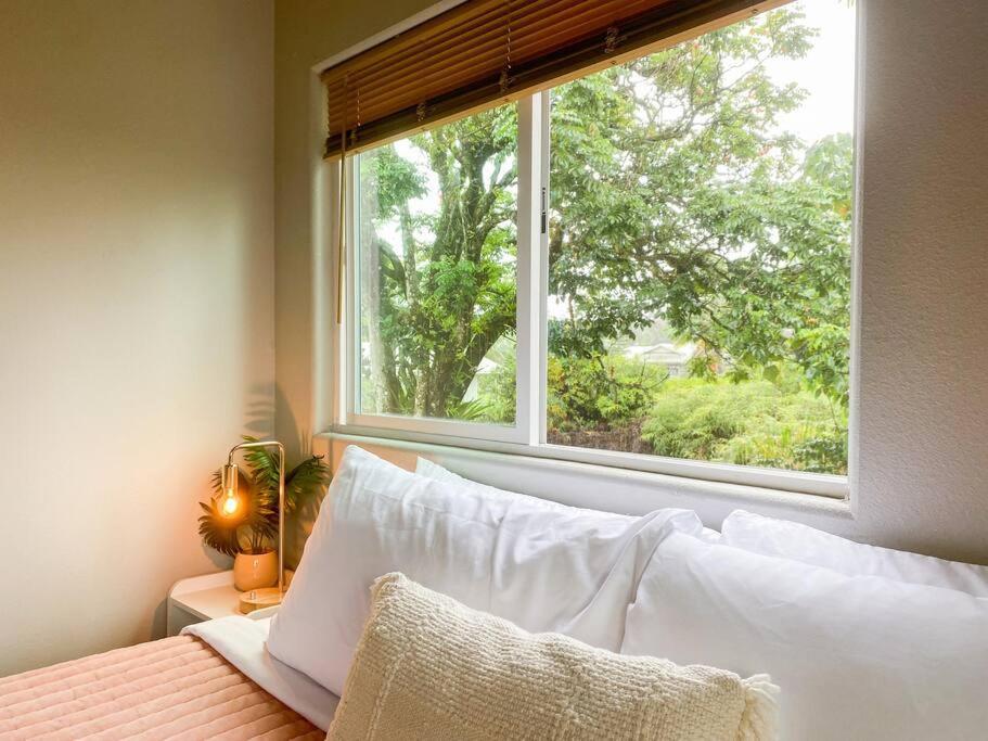 Hibiscus Hale, Full Kitchen, King Bed, Parking Apartment Keaau ภายนอก รูปภาพ