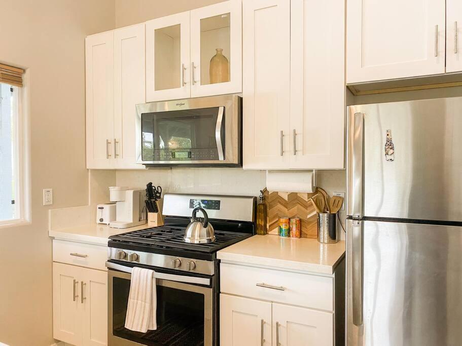 Hibiscus Hale, Full Kitchen, King Bed, Parking Apartment Keaau ภายนอก รูปภาพ